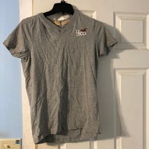 Gray Hollister t-shirt